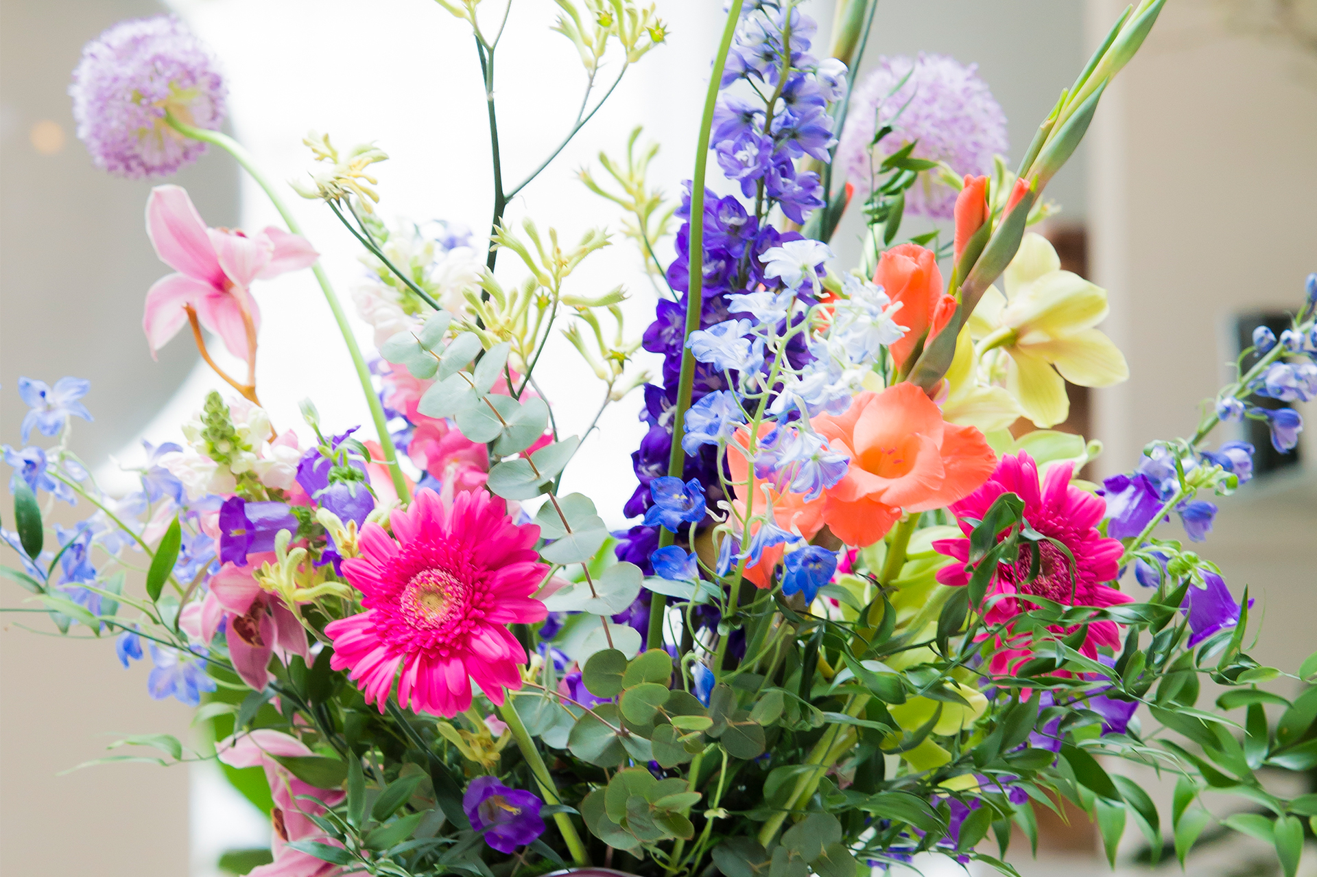 Franc Nissen flowers, tea and decorations